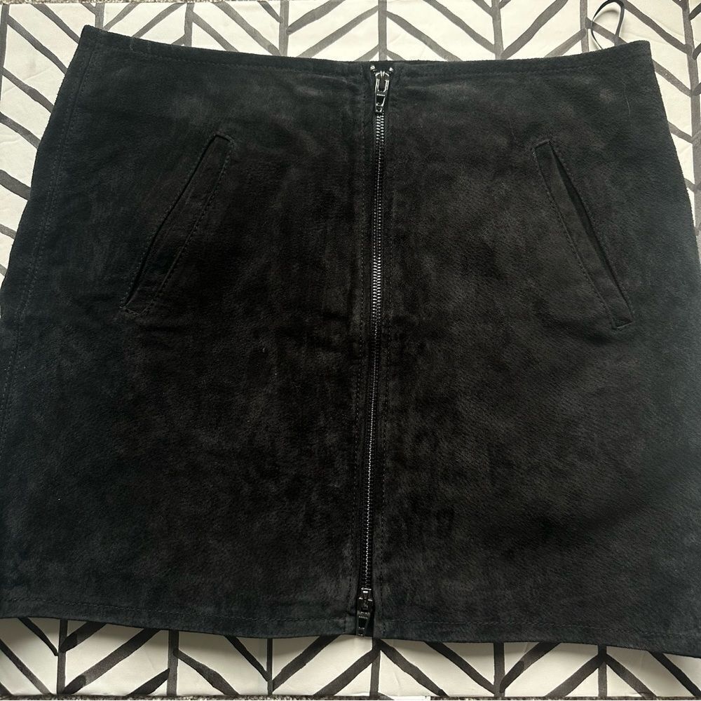 BlancNYC Size 30 Women's Suede Carbon Mini Skirt